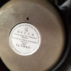 BECCA HIGHLIGHTER